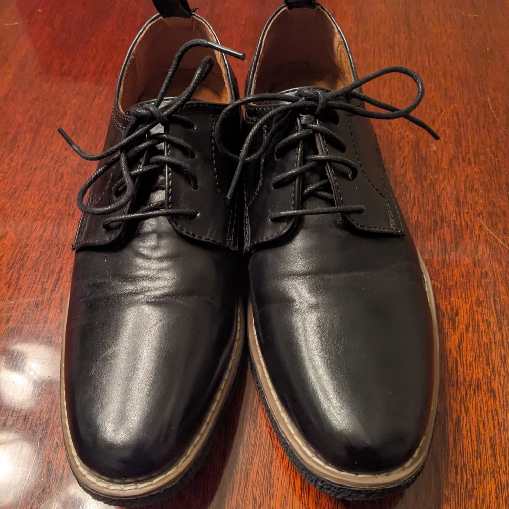 Boys Deer Stags dress shoes, size 5.5, black